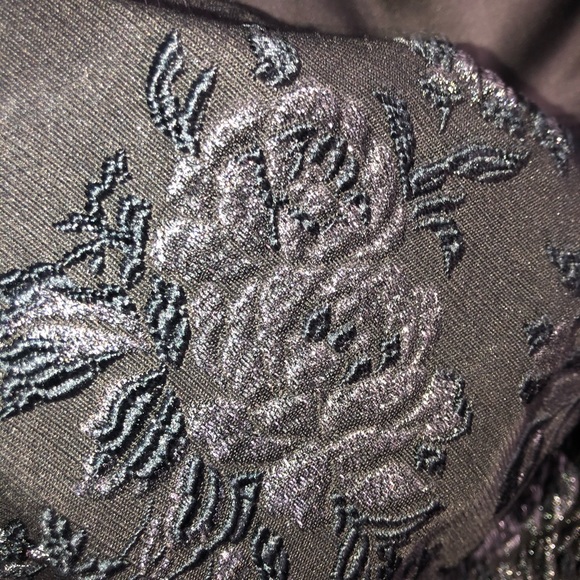 Black skater dress - Picture 5 of 7